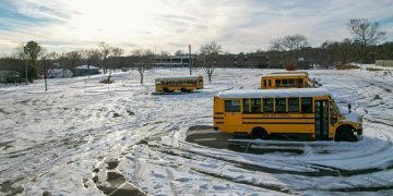 Frustration Grows Among Parents as Knox County Schools Remain Open Amid Winter Storm