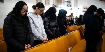 Tennessee Lawmakers at Odds Over Gun Legislation Following Antioch High School Shooting