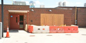 Woman Arrested for DUI After Crashing Into Building in Downtown Knoxville