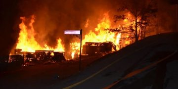 Crews Contain 30-40 Acre Brush Fire in Sevier County