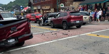 Multi-Car Crash in Downtown Gatlinburg Sends Several to Hospital
