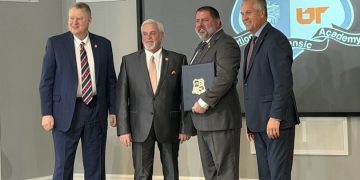 Maryville Police Department congratulates Detective Clayton Hall on graduation from National Forensic Academy